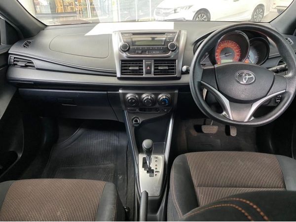 ฟรีดาวน์ Toyota Yaris 1.2E CVT Hatchback AT 2017 รูปที่ 4